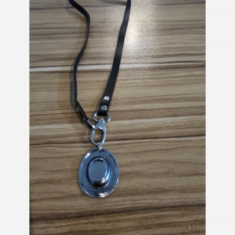گردنبند کلاه کابوی نقره ای